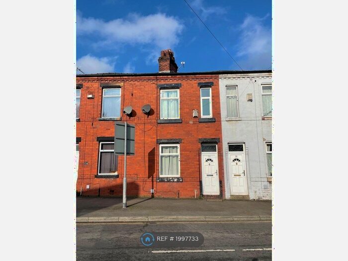 2 Bedroom Terraced House To Rent In Old Road, Failsworth, Manchester, M35