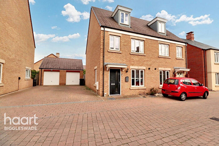 3 Bedroom Semi Detached House For Sale In Coates Road, Biggleswade, SG18