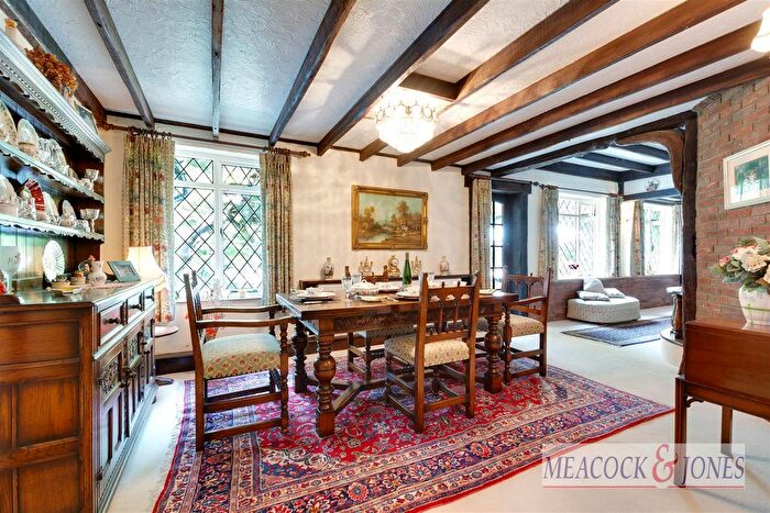 5 Bedroom Detached House For Sale In Frog Street, Kelvedon Hatch, Brentwood, CM15