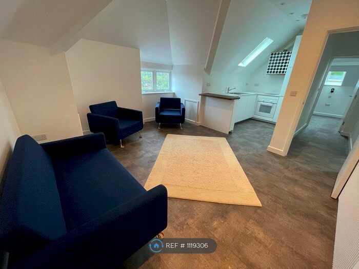 2 Bedroom Flat To Rent In Southampton Road, Fareham, PO16