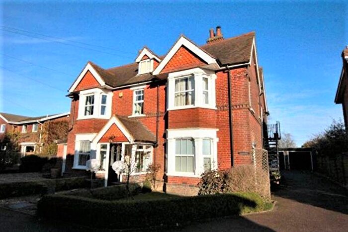 1 Bedroom Apartment To Rent In Goodacres Lane, Lacey Green, HP27