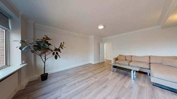 1 Bedroom Flat To Rent In Warren Court, Euston Road, Warren Street, NW1