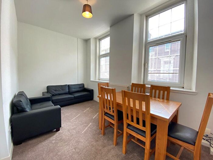 4 Bedroom Flat To Rent In Grove Street, Haymarket, Edinburgh, EH3