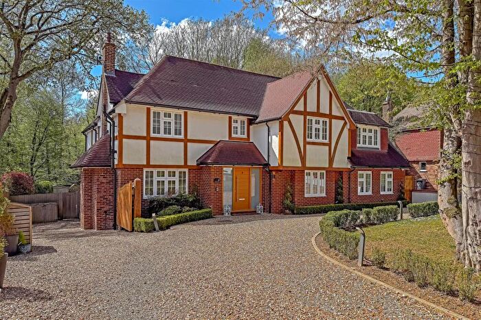 4 Bedroom Detached House For Sale In Bishops Road, Tewin, Welwyn, AL6