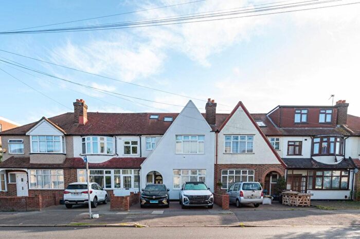 4 Bedroom Terraced House For Sale In Meopham Road, Streatham Vale, Mitcham, CR4