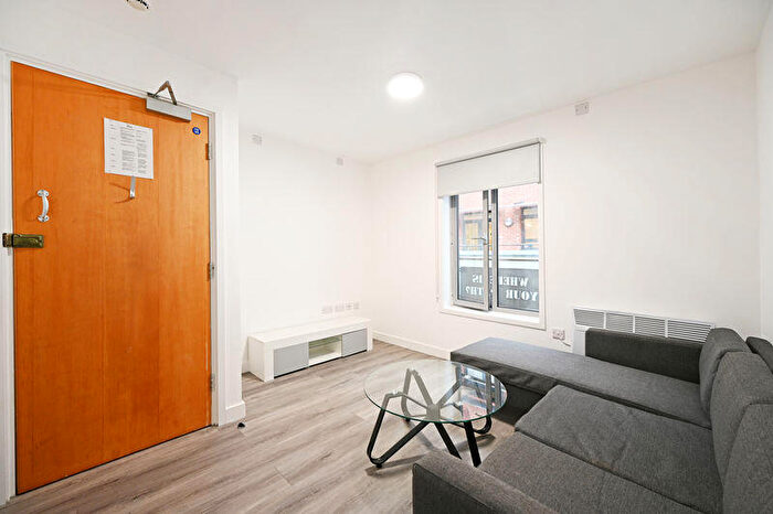 1 Bedroom Apartment To Rent In Flat Phoenix Court, Rockingham Street, Sheffield, S1