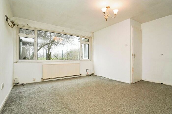 3 Bedroom End Of Terrace House For Sale In Elderwood Way, Tuffley, Gloucester, Gloucestershire, GL4