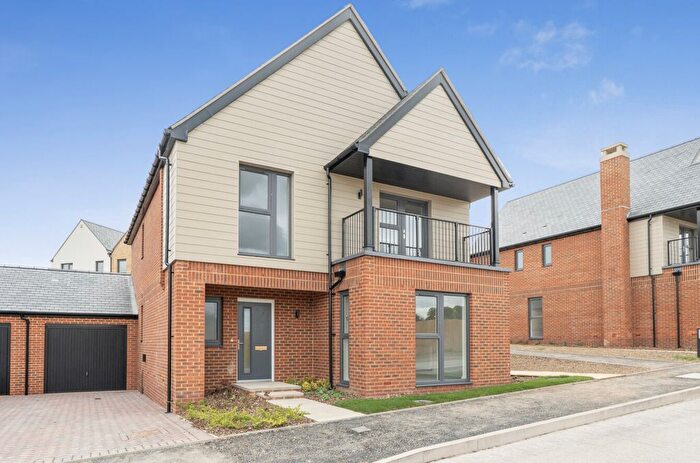 4 Bedroom Detached House For Sale In Woodhouse Road, Winchester, Hampshire, SO22