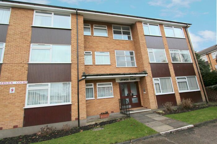 2 Bedroom Flat To Rent In Village Road, Enfield EN1