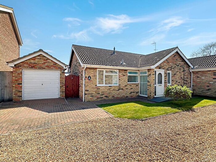 2 Bedroom Detached Bungalow For Sale In Elizabethan Way, Brampton, PE28