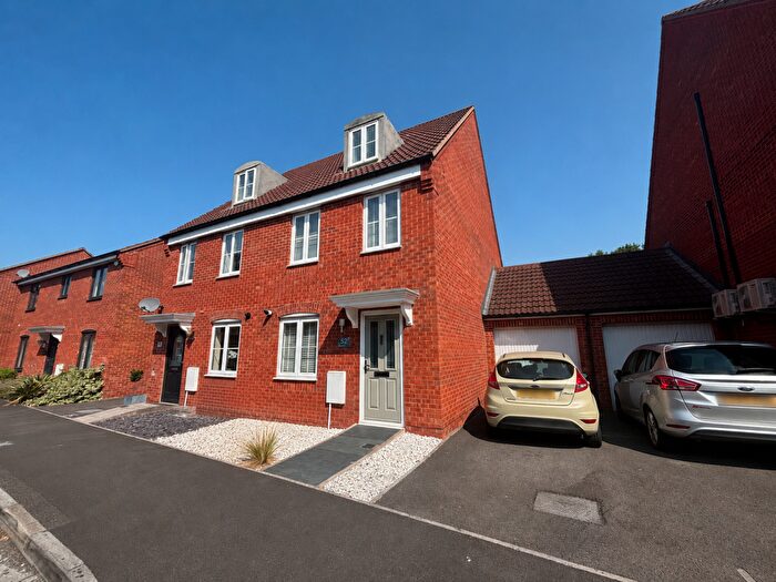 3 Bedroom Semi-Detached House To Rent In Sharpham Road, Glastonbury, BA6