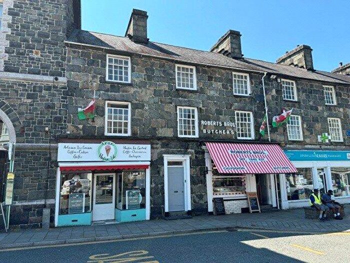 Flat For Sale In Eldon Square, Dolgellau, Gwynedd, LL40