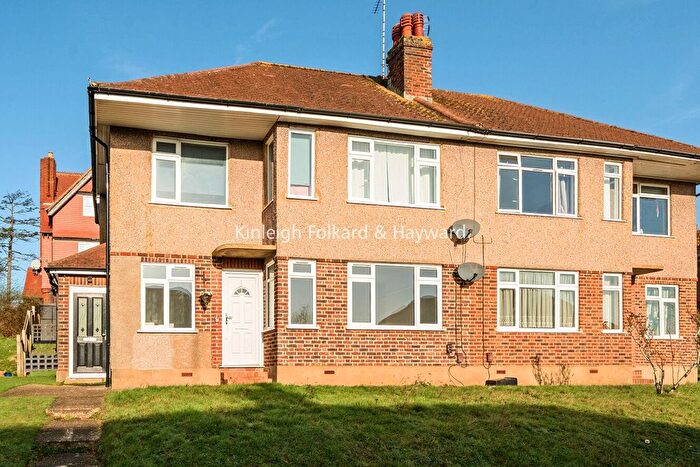 2 Bedroom Flat To Rent In Mount Court, West Wickham, BR4