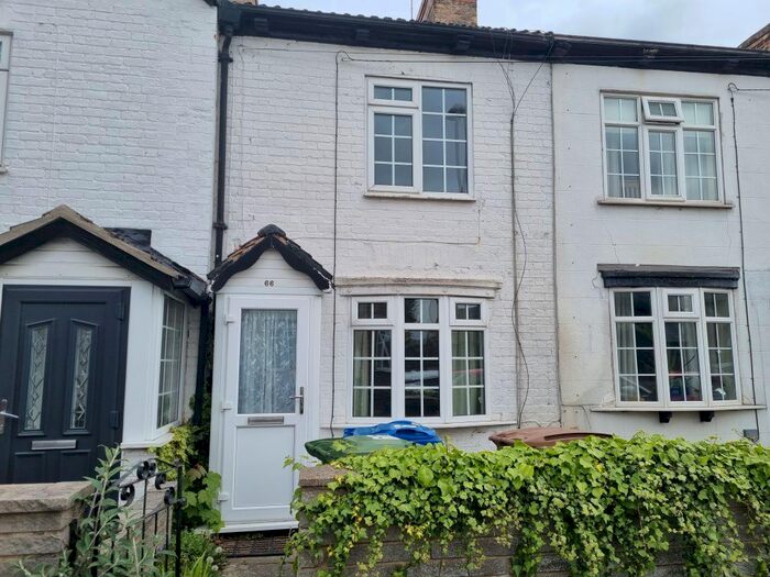 2 Bedroom Property To Rent In Main Street, Willerby, Hull, HU10