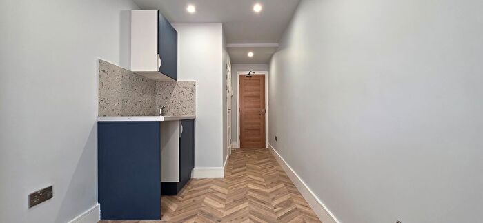 Studio To Rent In Landseer Road, Enfield, EN1