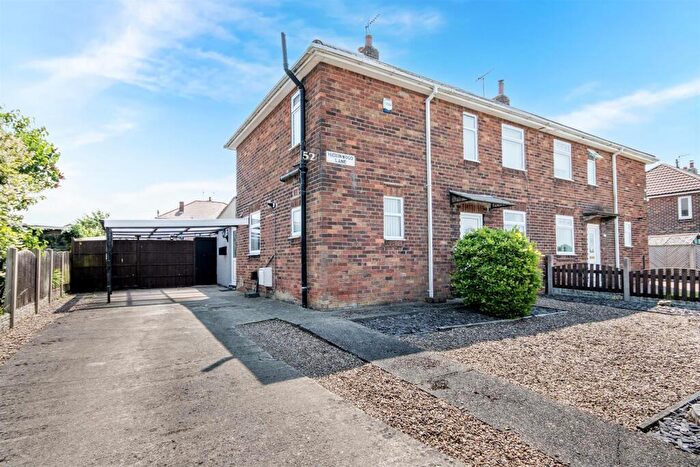 3 Bedroom Semi-Detached House For Sale In Hickinwood Lane, Clowne, Chesterfield, S43