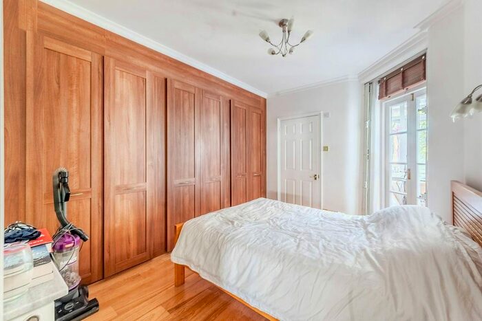 1 Bedroom Flat To Rent In Walton Street, Chelsea, London, SW3