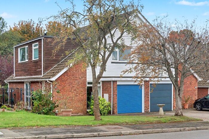 3 Bedroom Semi-Detached House For Sale In Headingley Close, Stevenage, Hertfordshire, SG1