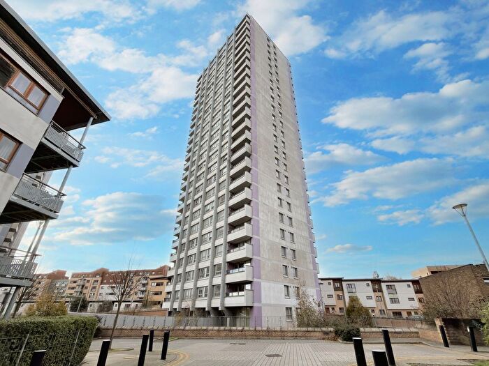 1 Bedroom Flat For Sale In Flat Mallard Point, Rainhill Way, Bow, London, E3