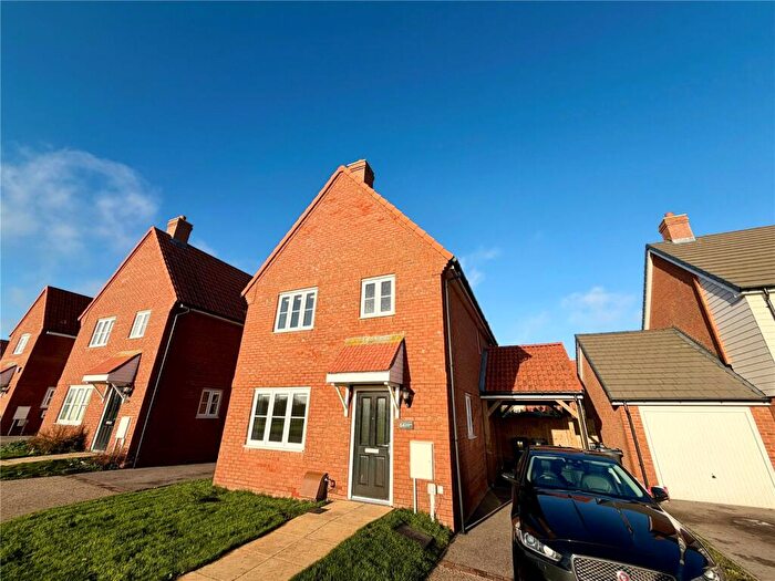 3 Bedroom Detached House For Sale In Wheatsheaf Square, Whitfield, Dover, Kent, CT16