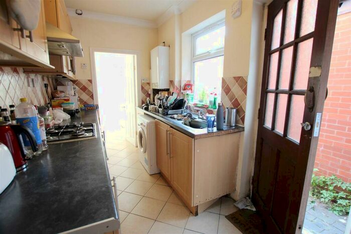 6 Bedroom House To Rent In Tiverton Road, Birmingham, B29