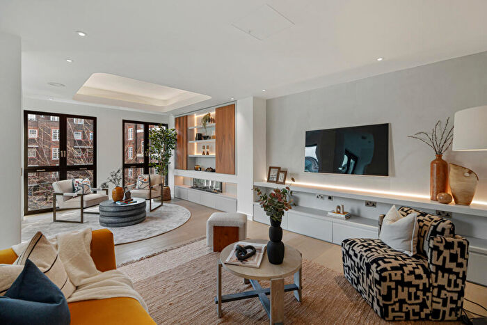 4 Bedroom House For Sale In Lyons Place, St John's Wood, London, NW8