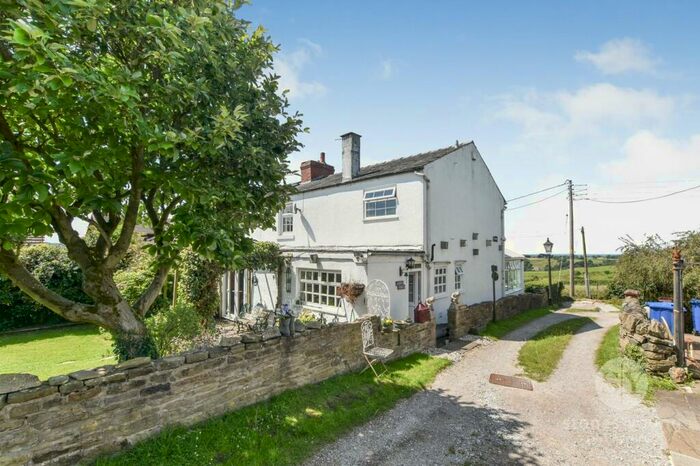 3 Bedroom Semi-Detached House For Sale In Woodcock Hill Road, Pleasington, Blackburn, BB2