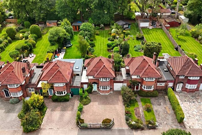 3 Bedroom Detached House For Sale In Great Tattenhams, Epsom, KT18