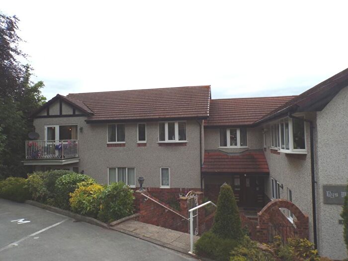 3 Bedroom Apartment To Rent In Llys Watkin, Old Colwyn, LL29