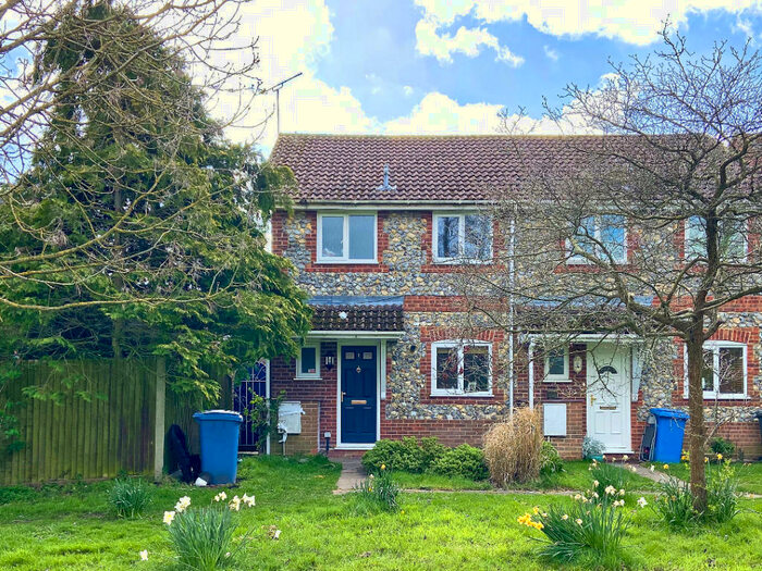 3 Bedroom Semi-Detached House To Rent In Netherhouse Court, Church Crookham, GU51