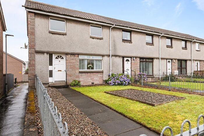 3 Bedroom End Terrace House For Sale In Dunvegan Court, Alloa, FK10