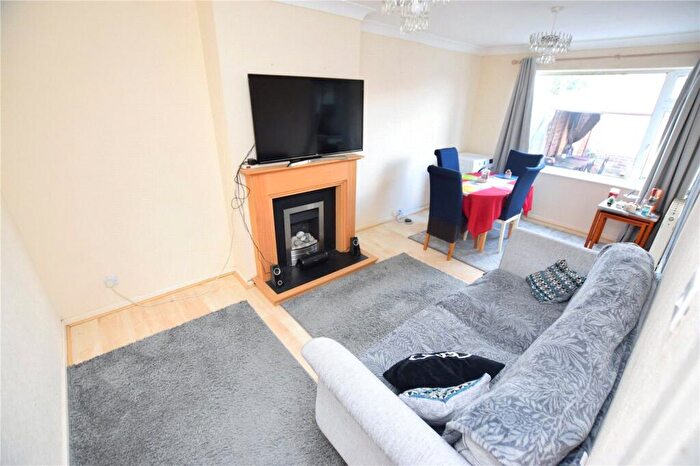2 Bedroom Bungalow To Rent In Ripley Road, Luton, LU4