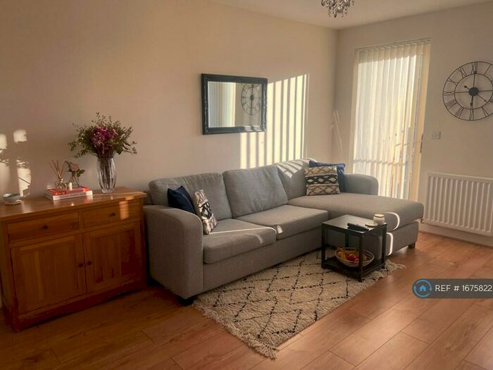 1 Bedroom Flat To Rent In Chronicle Avenue, London, NW9