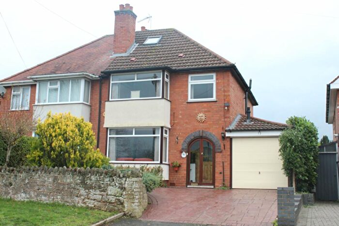 3 Bedroom Semi-Detached House To Rent In Cornyx Lane, Solihull, West Midlands, B91