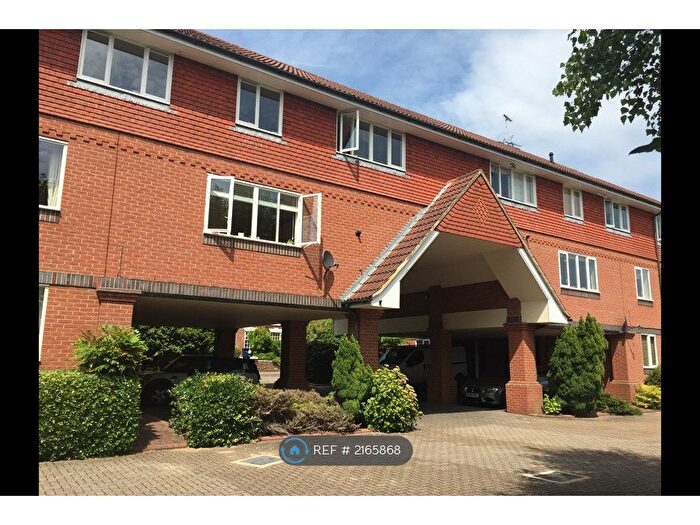 2 Bedroom Flat To Rent In Guildford Road, Farnham, GU9