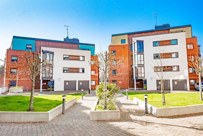 2 Bedroom Apartment For Sale In Southwell Park Road, Camberley, GU15