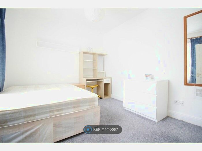 2 Bedroom Flat To Rent In Arlington Road, London, NW1