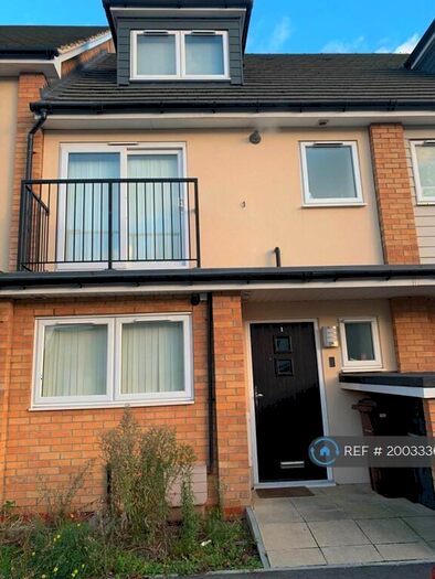 4 Bedroom Terraced House To Rent In Sartoria Close, Grays, RM20