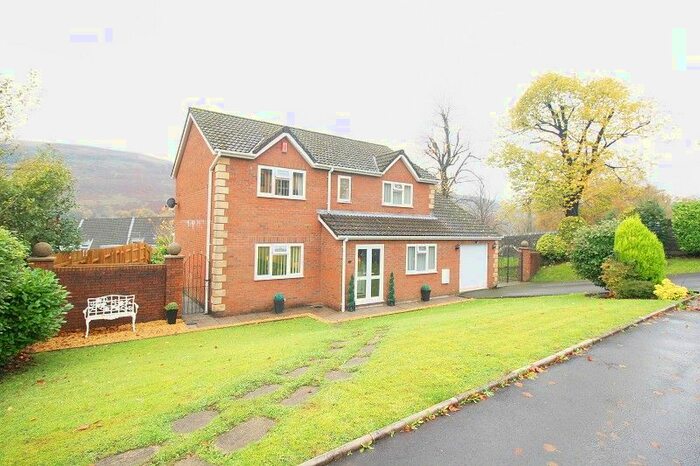 4 Bedroom Detached House For Sale In Bronheulwen, Porth, Rhondda, Cynon, Taff. CF39