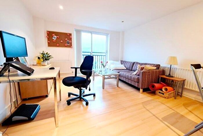 1 Bedroom Flat To Rent In Westferry Road, Docklands, E14