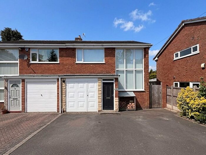 3 Bedroom Semi Detached House For Sale In Cambria Close, Shirley, B90