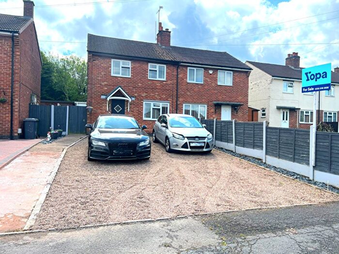 2 Bedroom Semi-Detached House For Sale In Warwick Close, Swadlincote, DE11