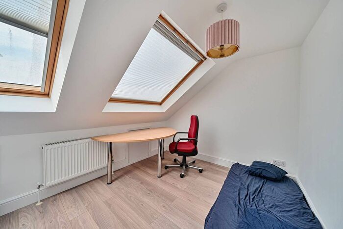 5 Bedroom Semi-Detached House To Rent In Abergeldie Road, Lee, London, SE12