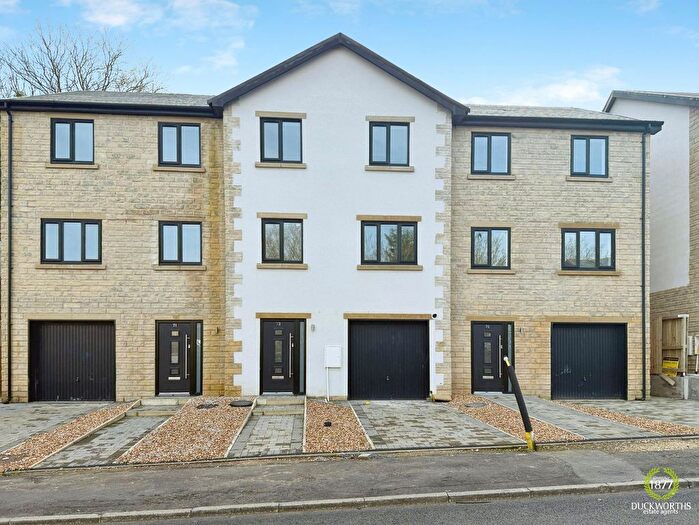 4 Bedroom Town House For Sale In Tockholes Road, Darwen, BB3
