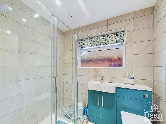 2 Bedroom Detached Bungalow For Sale In Springfield Drive, Cinderford, GL14