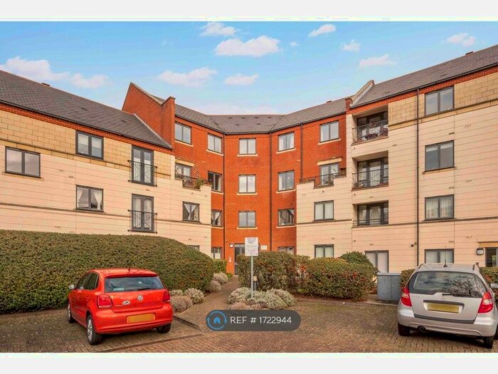 2 Bedroom Flat To Rent In Statham Court, London, N7