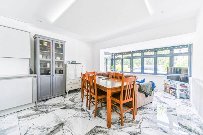 2 Bedroom Flat To Rent In Banstead Road, Purley, CR8