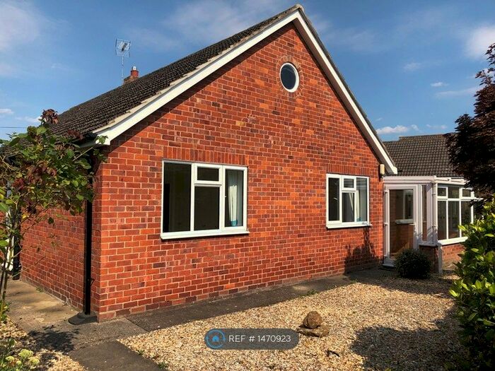 3 Bedroom Bungalow To Rent In North Lane, Haxby, York, YO32