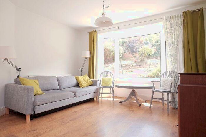 2 Bedroom Detached House To Rent In Widdicombe Way, Brighton, BN2