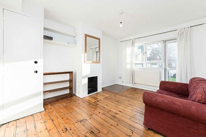1 Bedroom Flat To Rent In Holdernesse Road, Balham, SW17